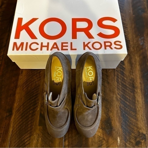 Kors Michael Kors Suede Bootie Size 6 - Picture 3 of 8